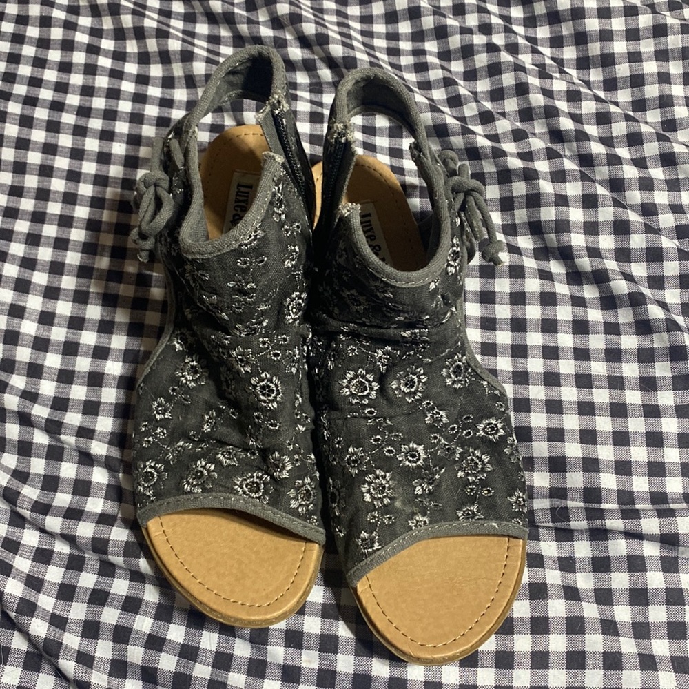 Women’s Sandals